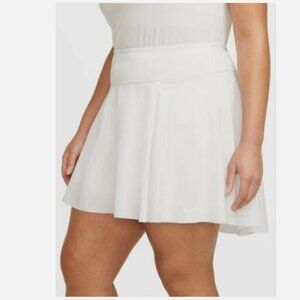 NWT Nike Women's Core Plus 17" Tennis Club Skirt Short White 1X